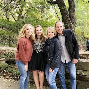 Meet your Posher, Claire